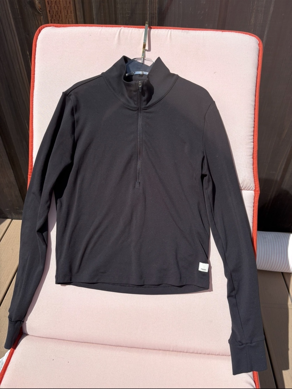 Vuori- Black Quarter-Zip Long Sleeve Pullover -S
